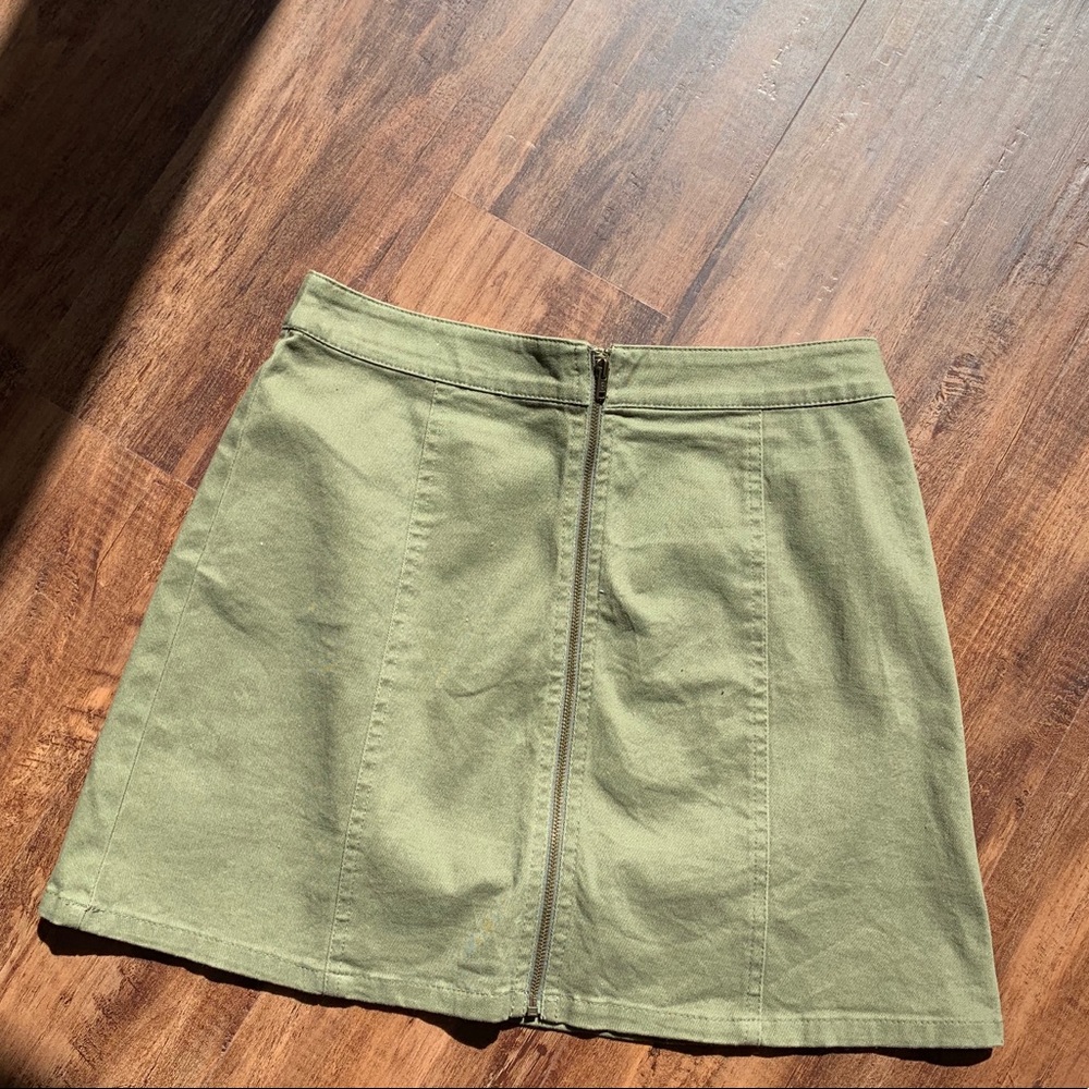 Cutest skirt! 💚